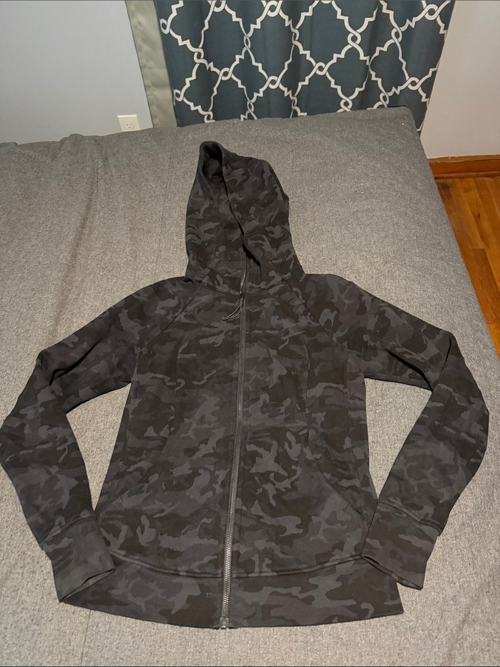Lululemon camo zip hoodie, 8